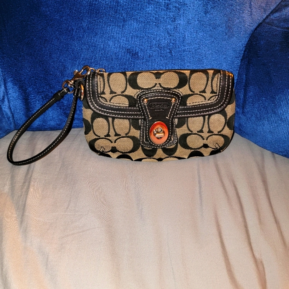 Coach wristlet monogram black and gray
